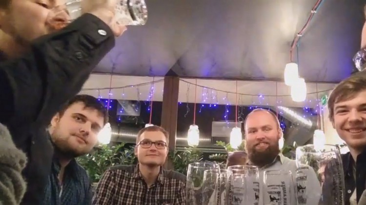Izak zeruje piwo - Alkoholik ? 