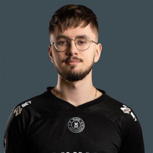 Gracz bananek363