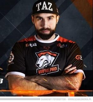 Gracz hard